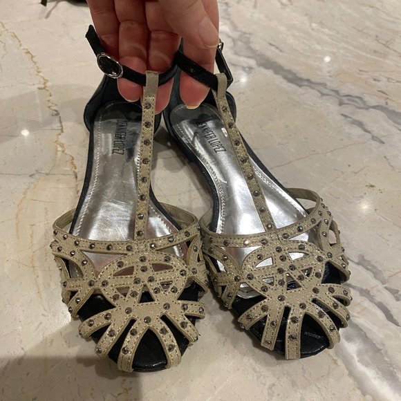 Jennifer Lopez Sandals - Picture 1 of 5